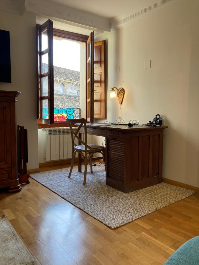 Ferienwohnung El Balcon De La Catedral Jaca Exterior foto